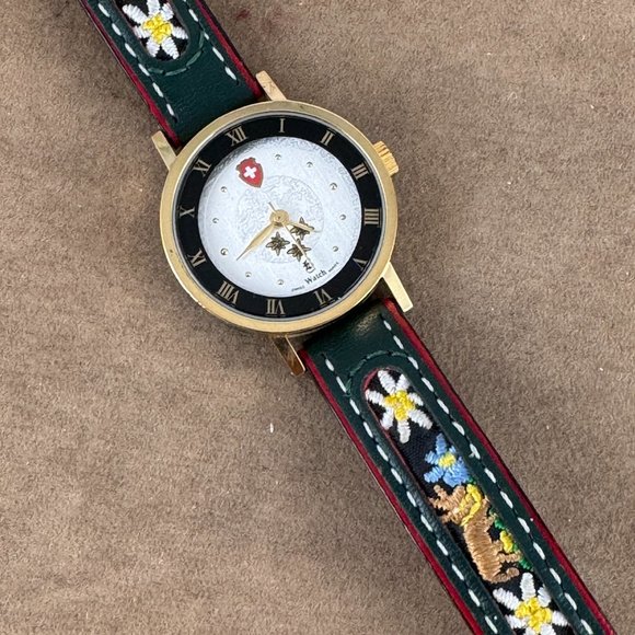 Vintage Swiss Made watch with adjustable embroider Leather Strap Swiss m… - Picture 4 of 10